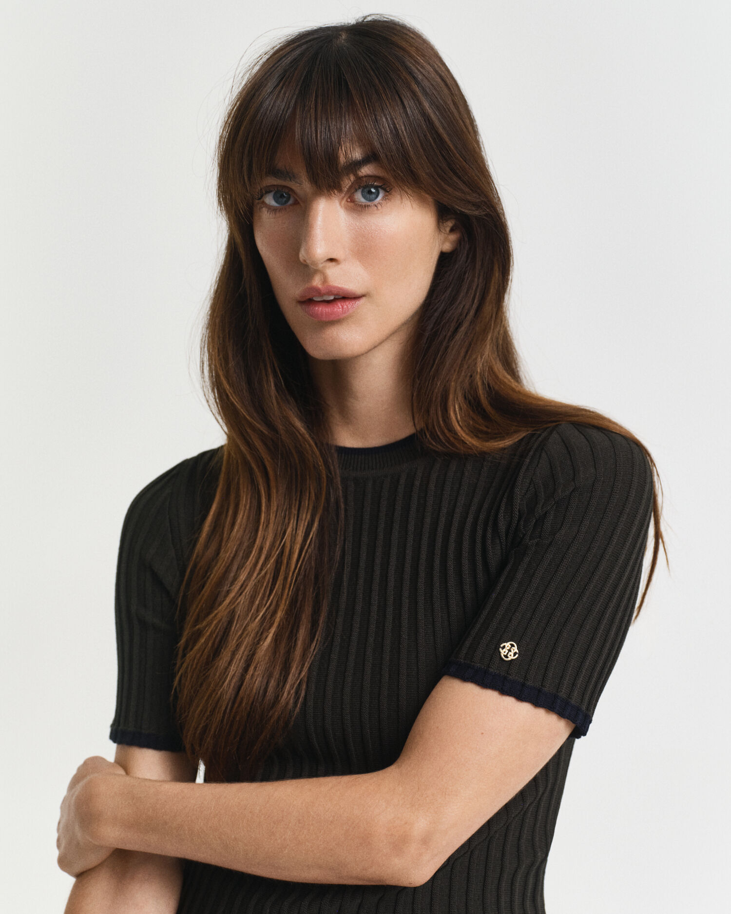 Kortärmad kontrastfärgad ribbstickad tröja