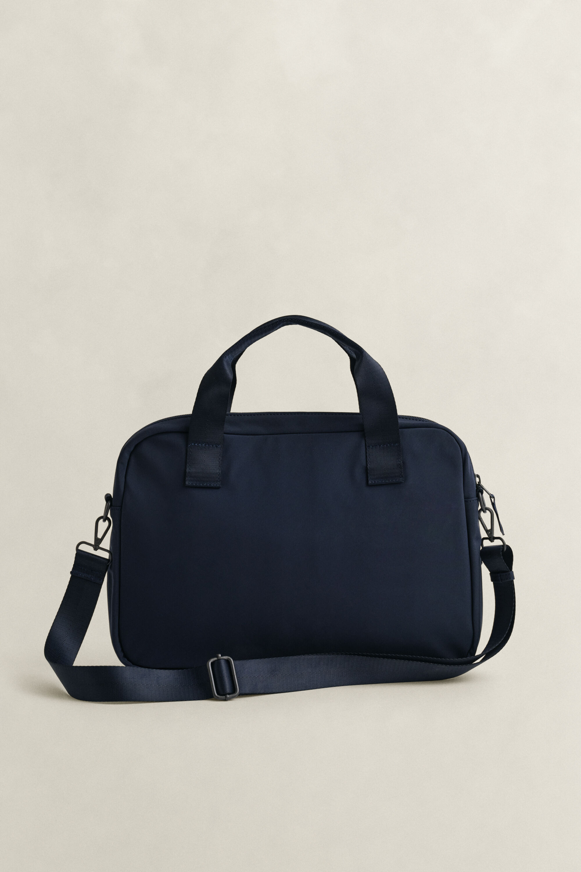 Essential pendlarväska