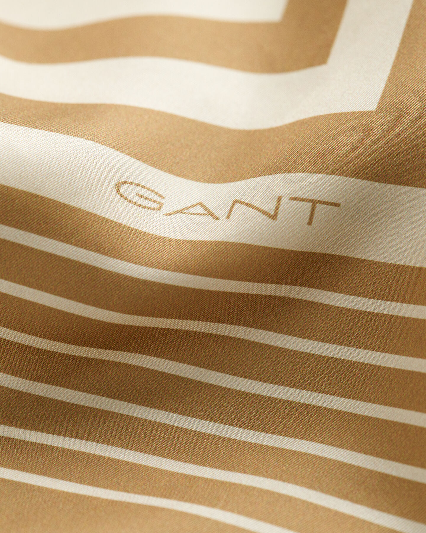 Silkessjal med monogram