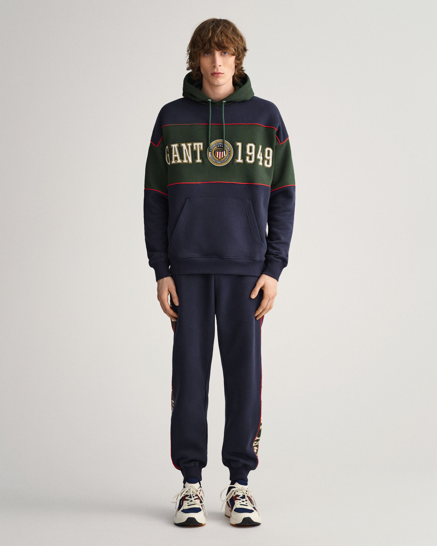 Kontrastf&auml;rgad sweatpants