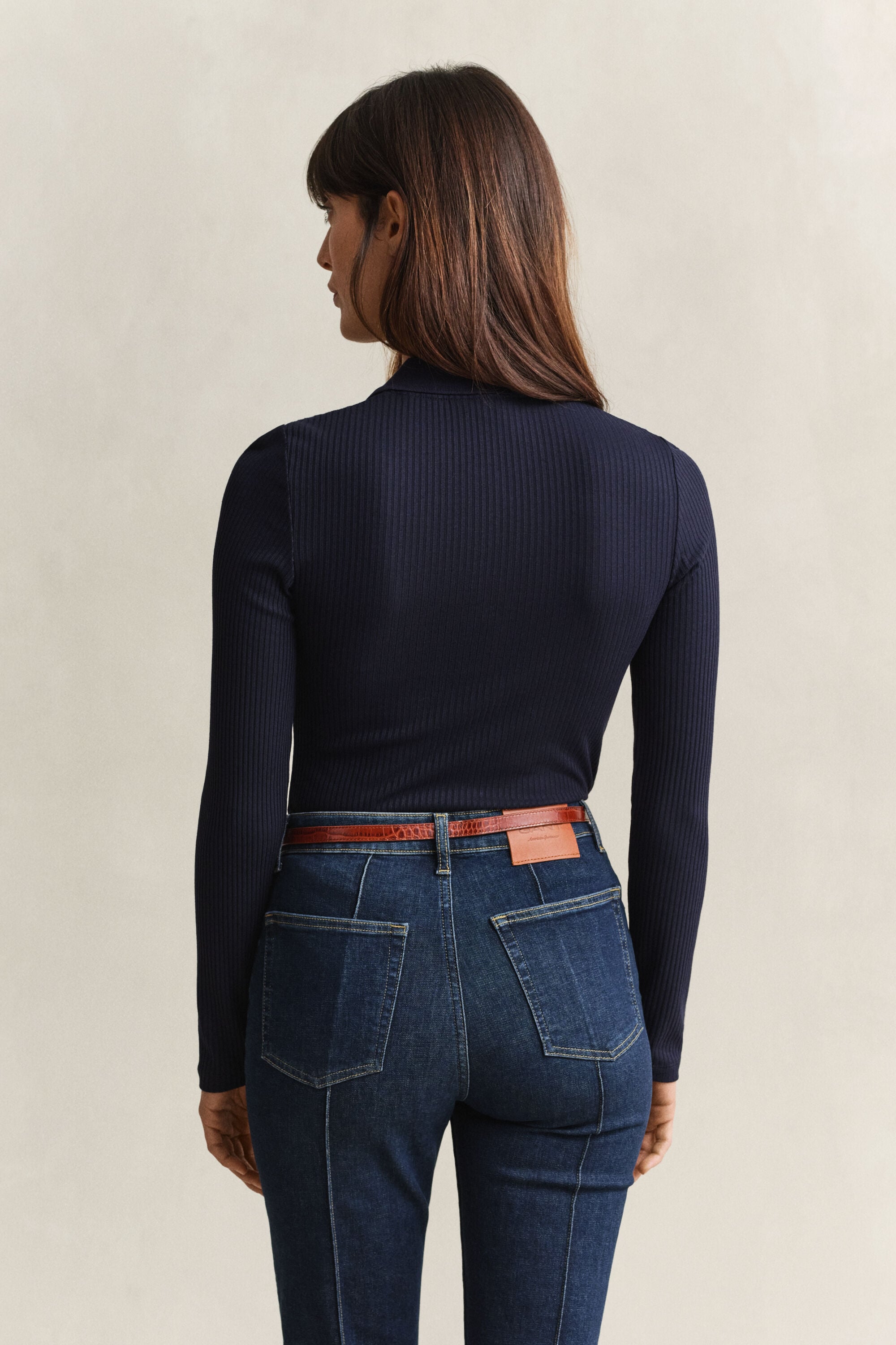 Slim fit ribbstickad pikétröja