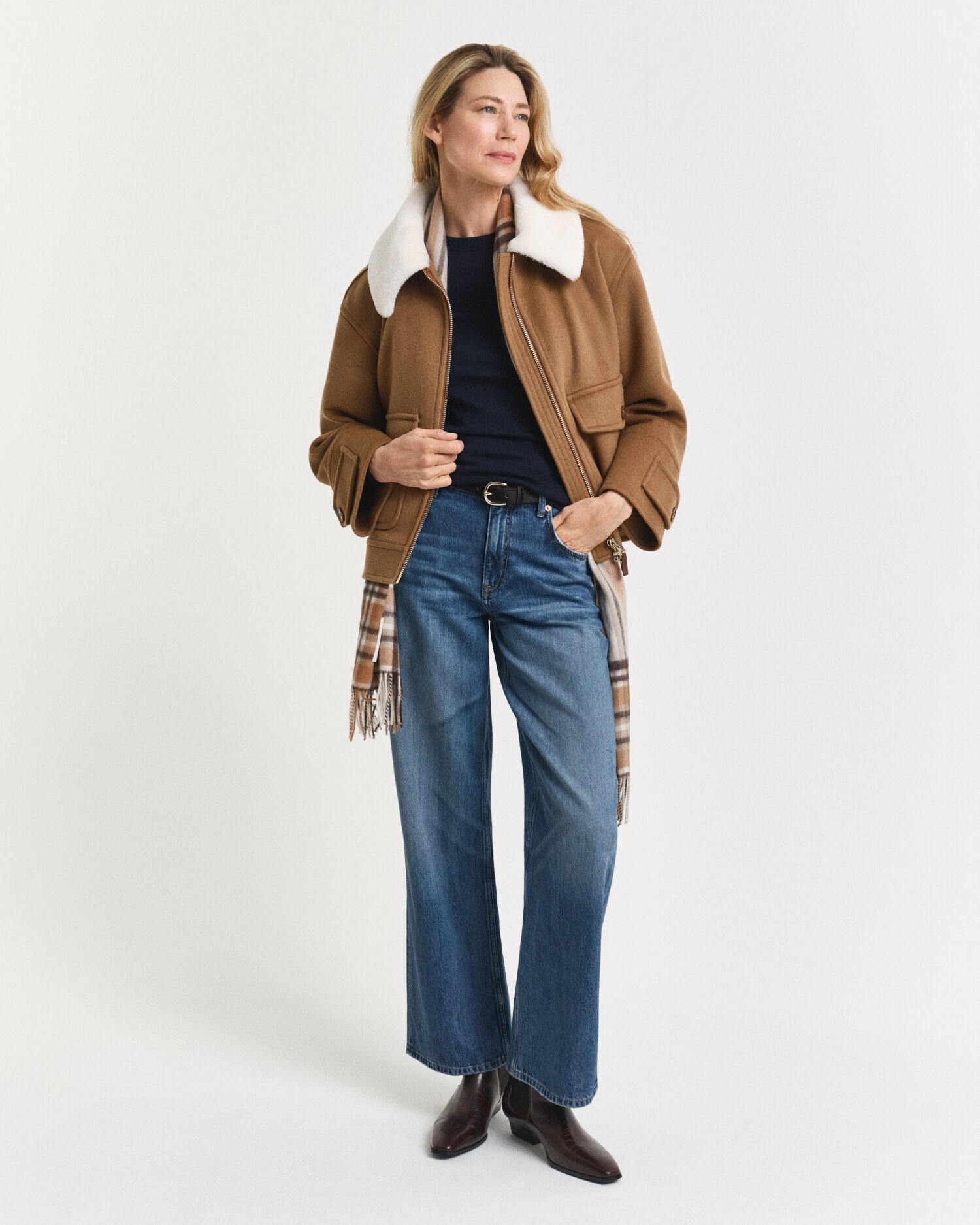 Rundhalsad tröja i extra fin merinoull