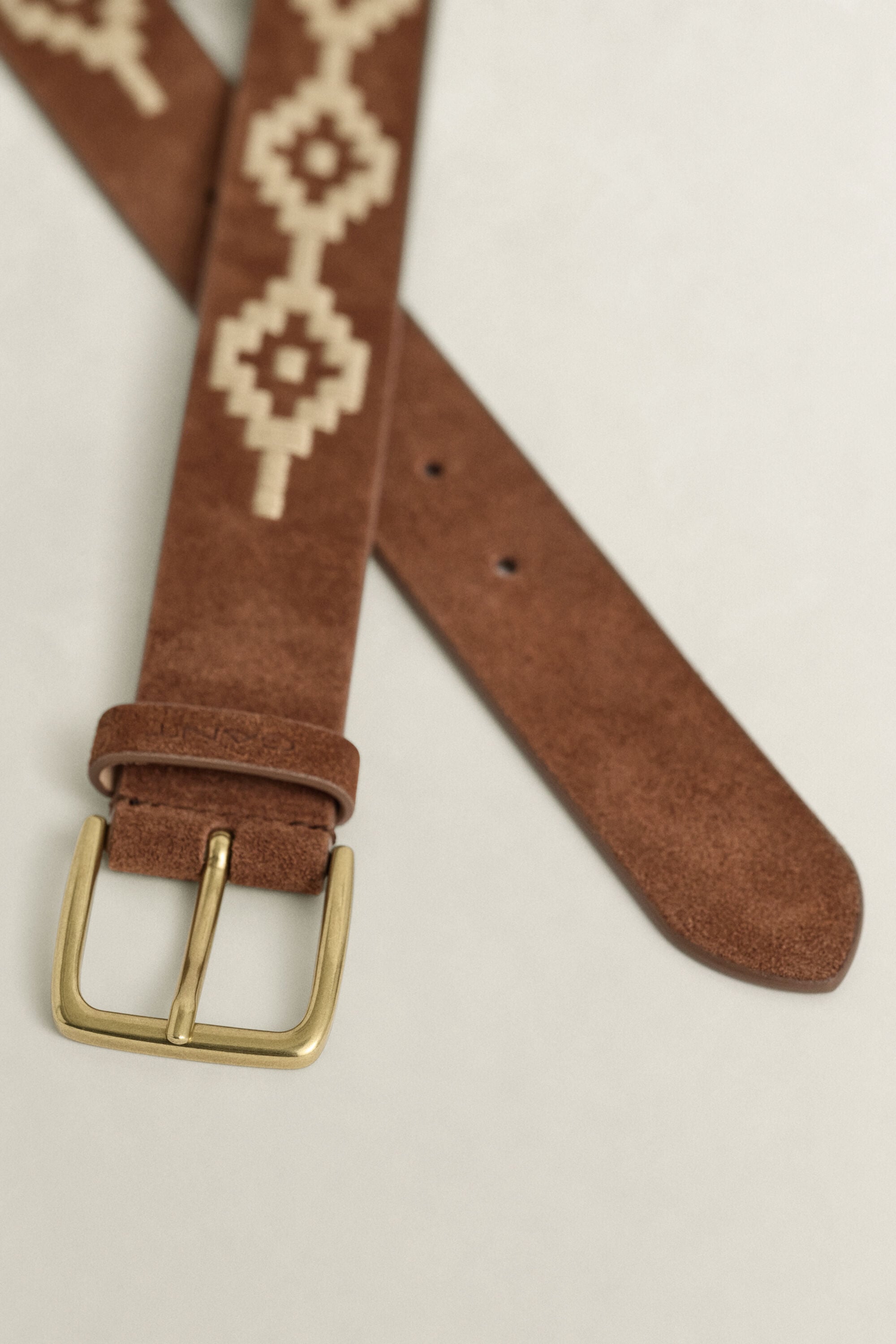 Broderat mockabälte