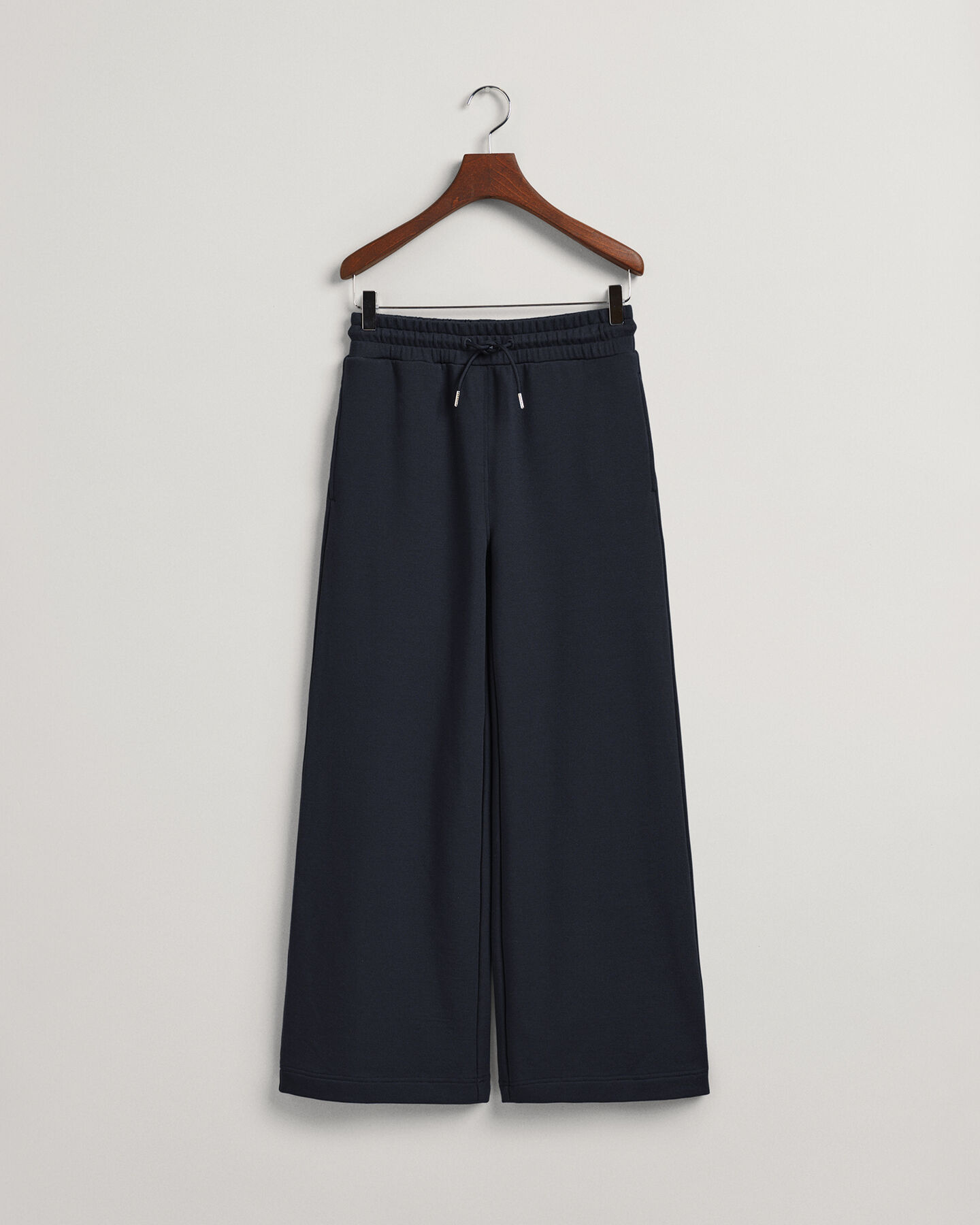 Utställda sweatpants