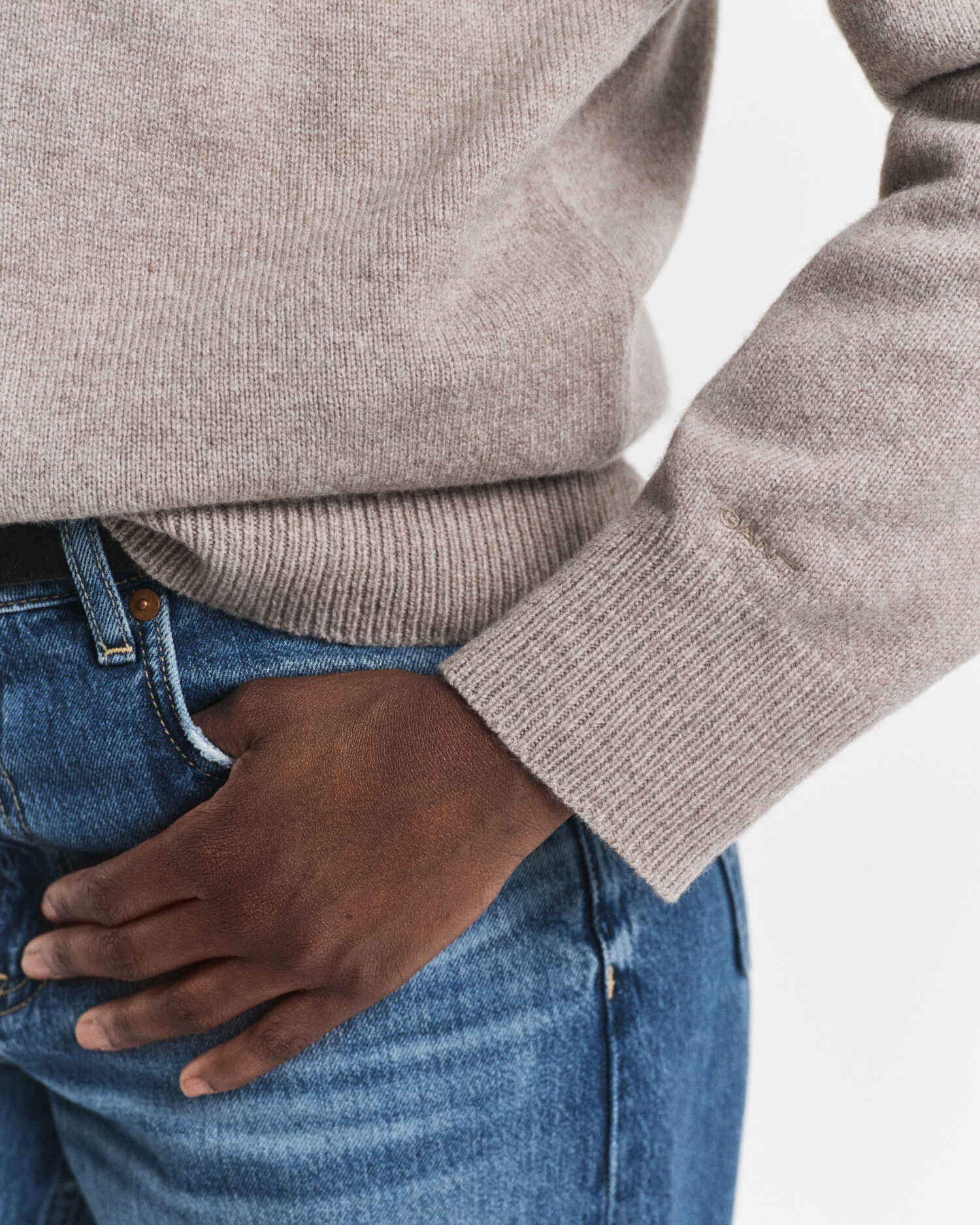 Stickad rugger i ull- och kashmirblandning