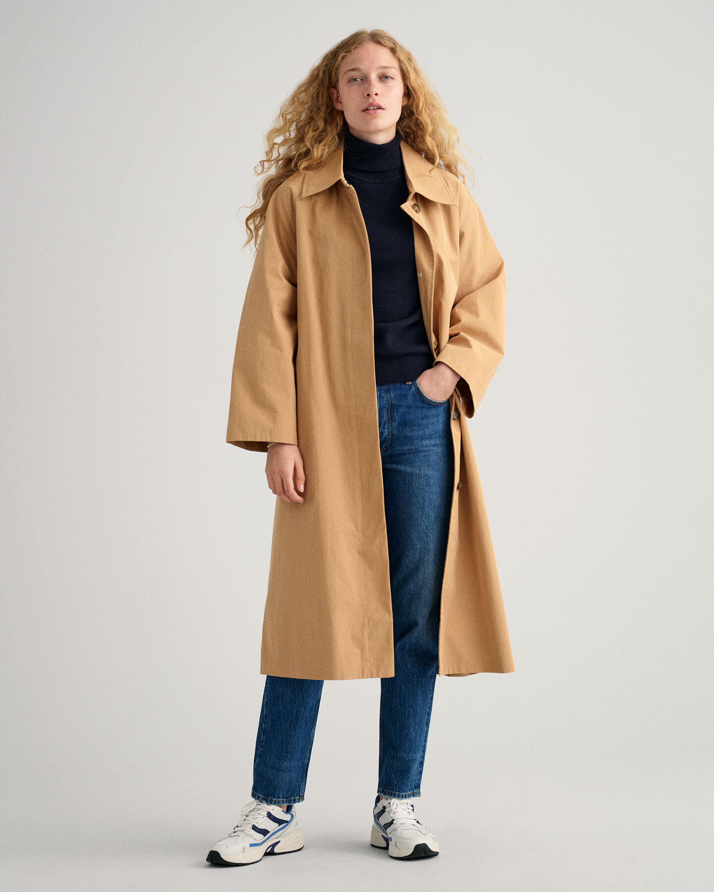 Tr&ouml;ja i fin lammull med rullkant i halsen