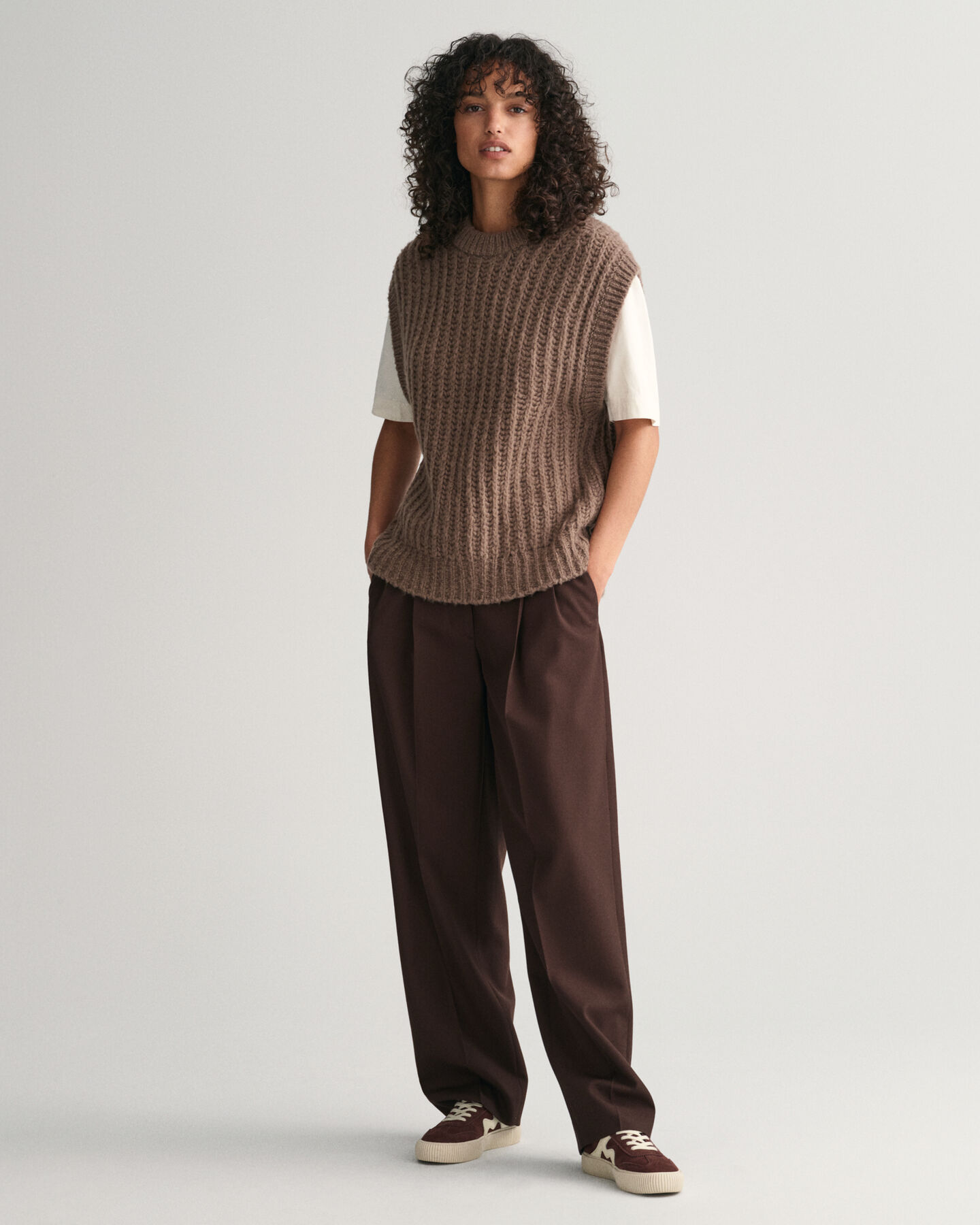 Ribbstickad slipover i ull