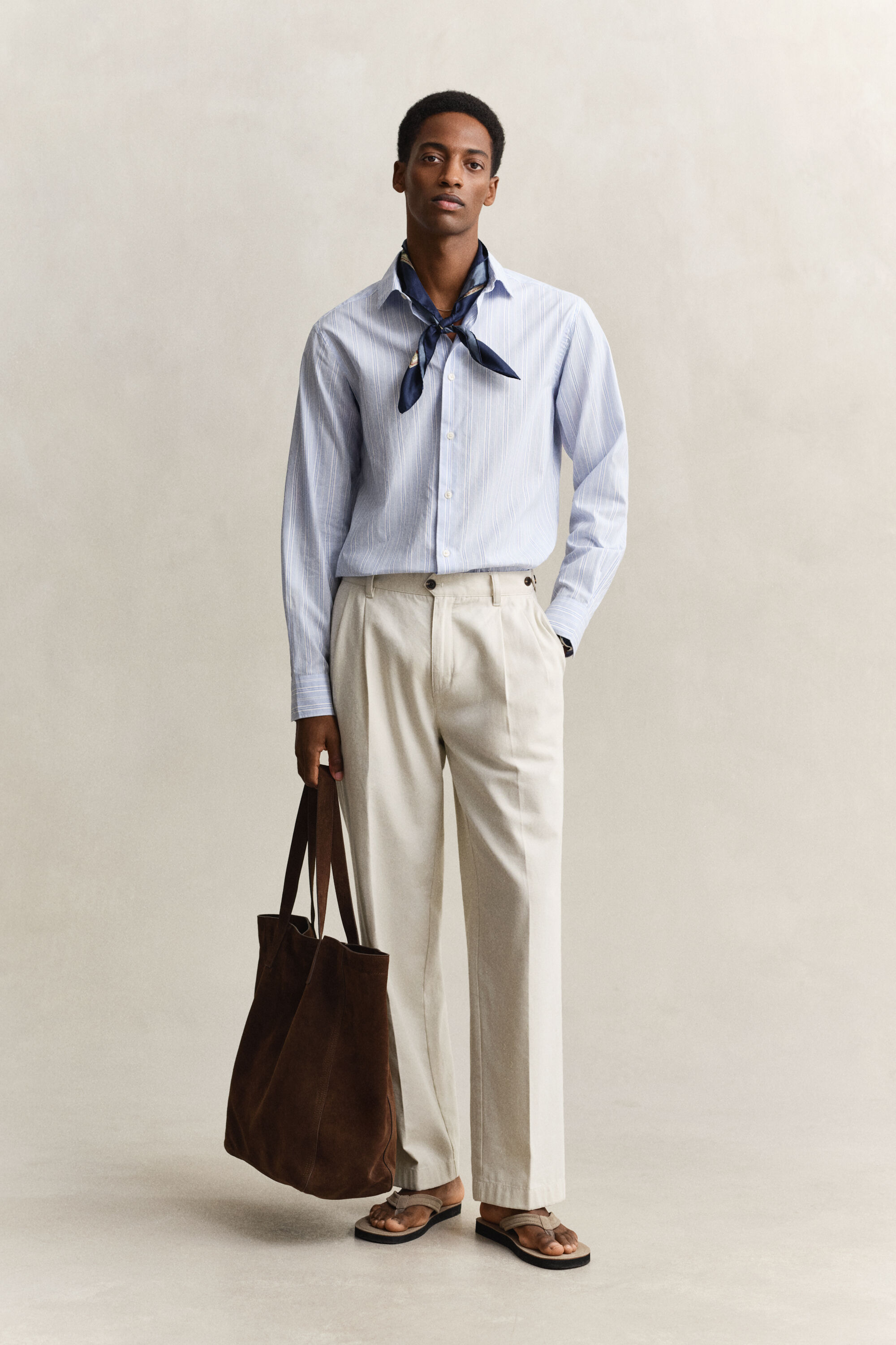 Regular fit dobbyvävd randig skjorta