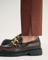 Avsmalnande dra på-byxor