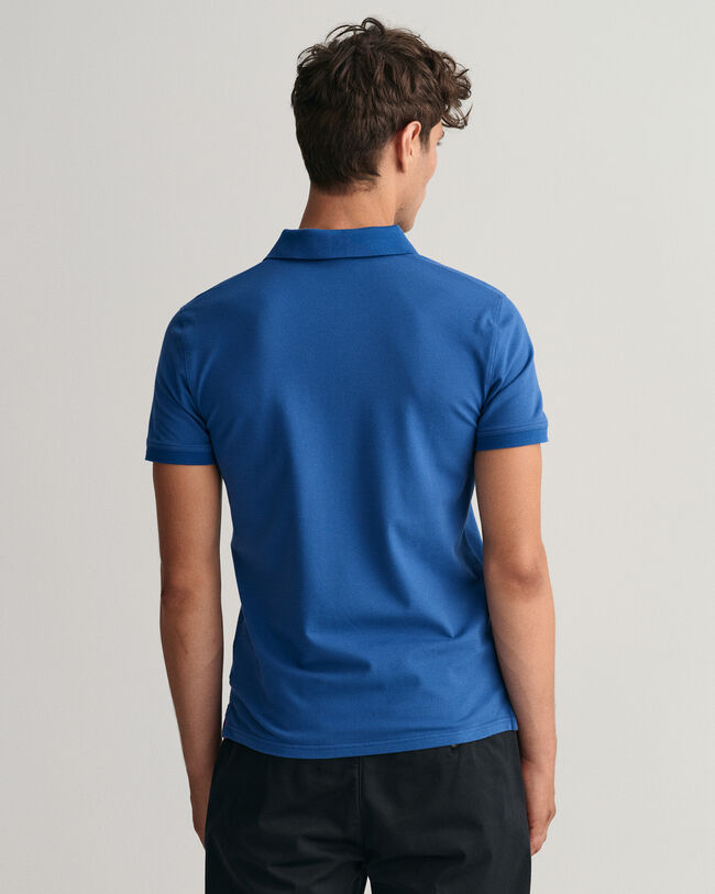 Kontrastf&auml;rgad Rugger pik&eacute;tr&ouml;ja med krage