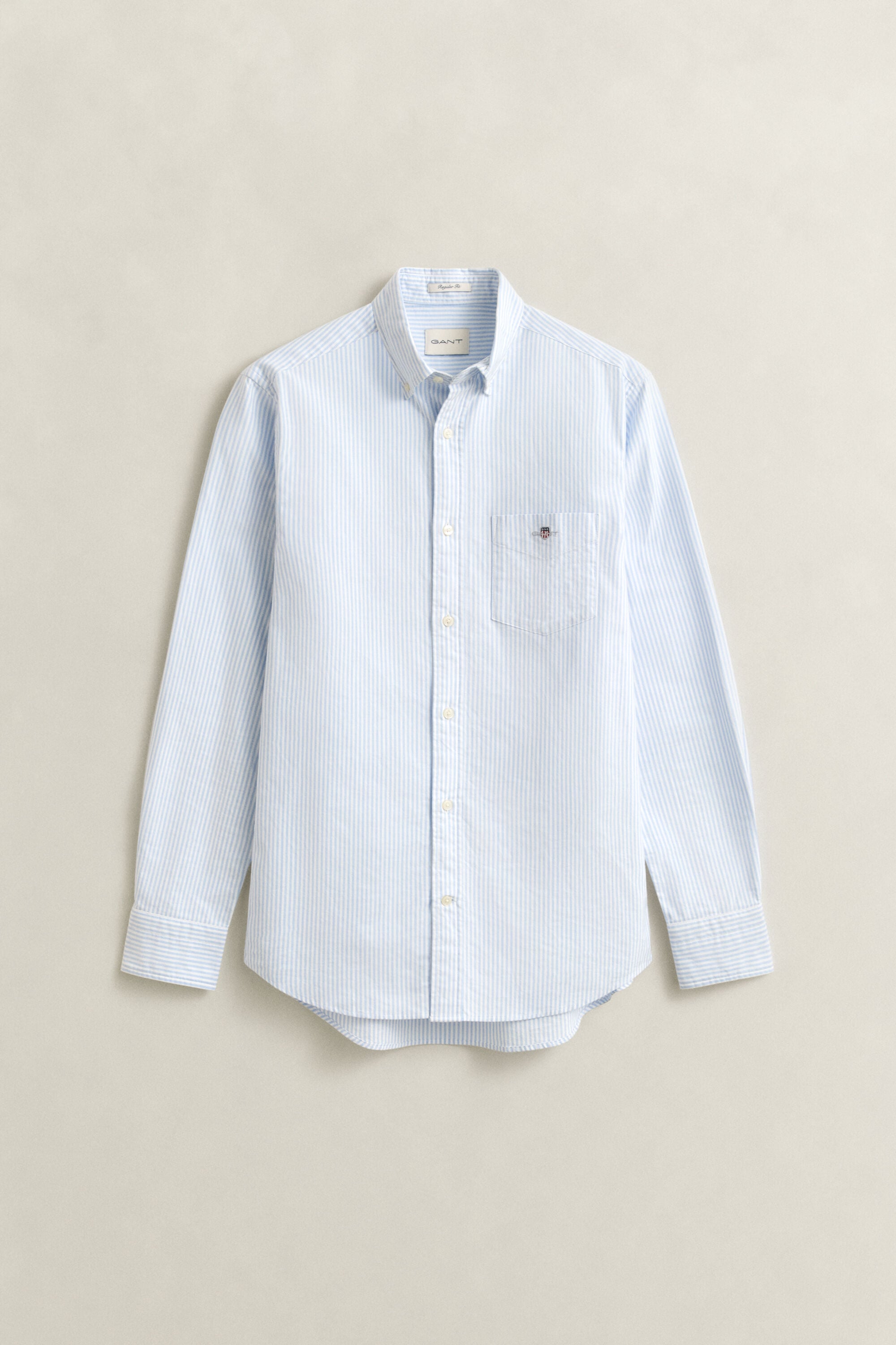 Klassisk randig oxfordskjorta med regular fit