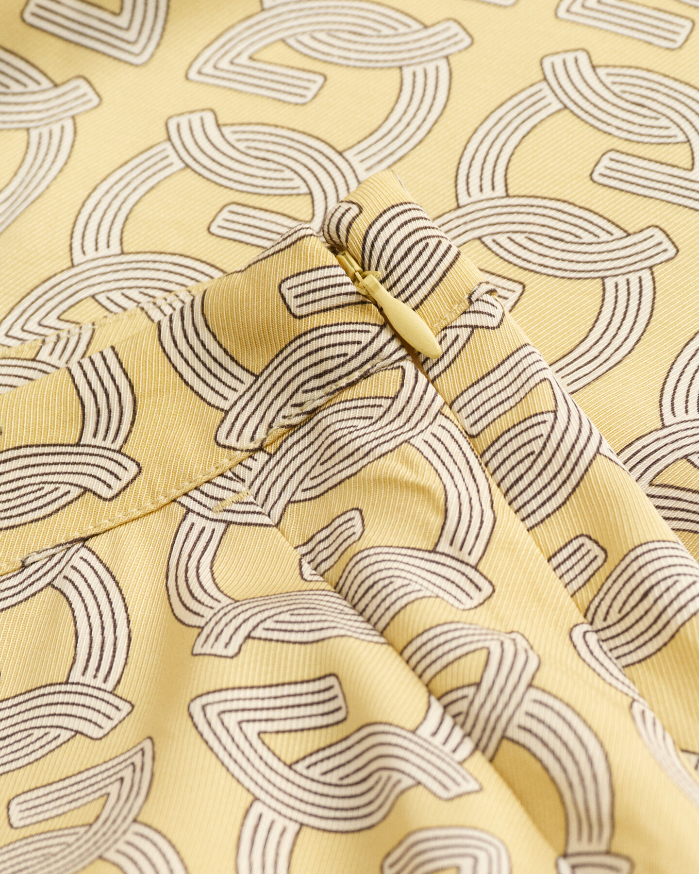 Regular fit G-mönstrade byxor med vida ben