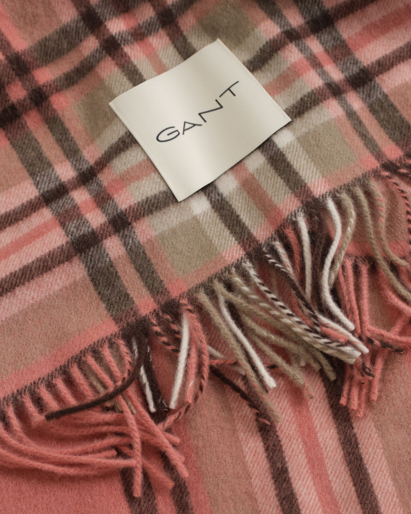 Skotskrutig yllehalsduk