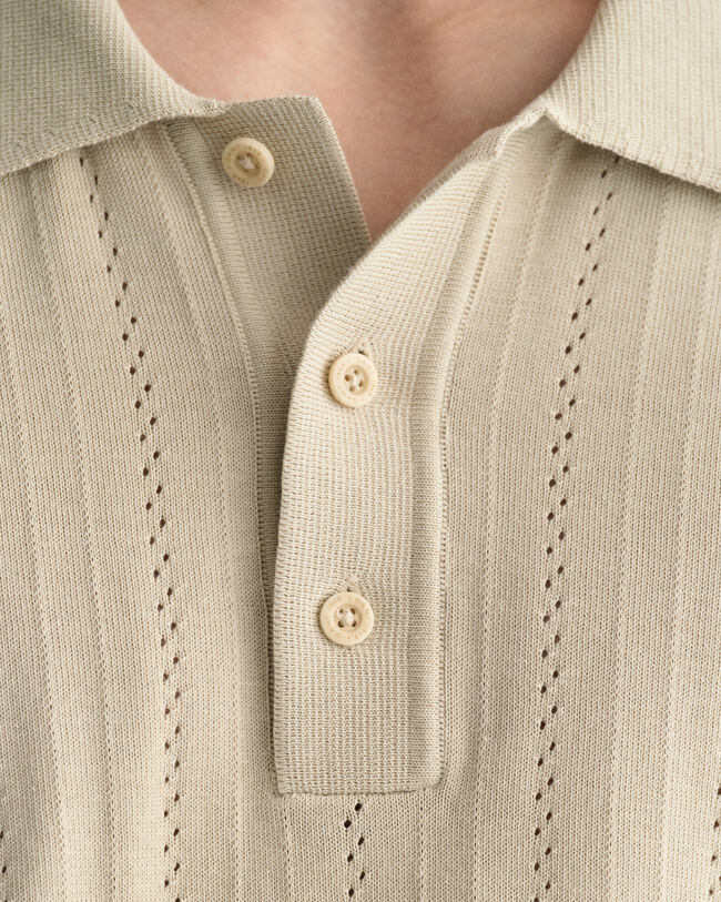 Pik&eacute;tr&ouml;ja med pointelle-struktur