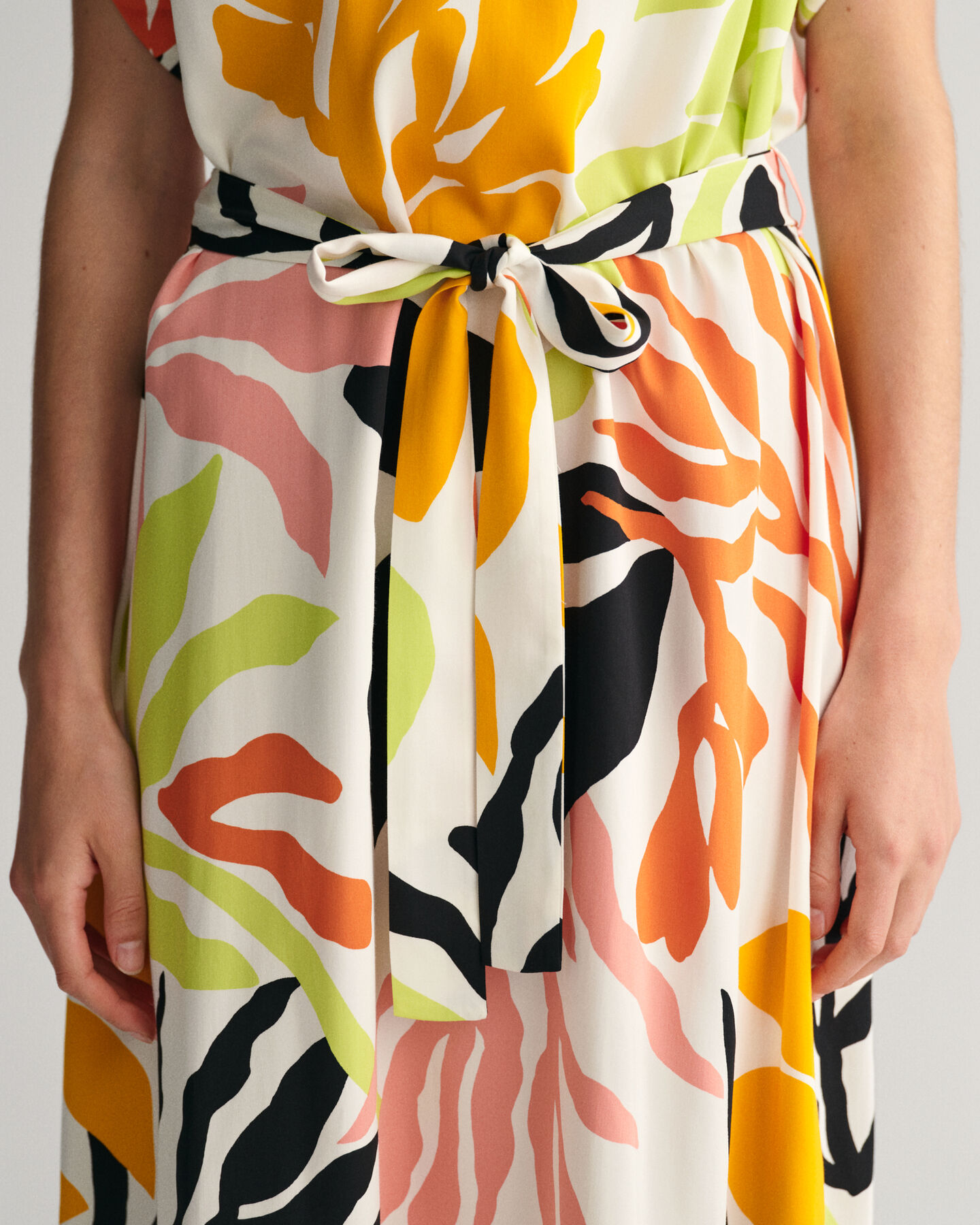 Palmm&ouml;nstrad, kort&auml;rmad kl&auml;nning