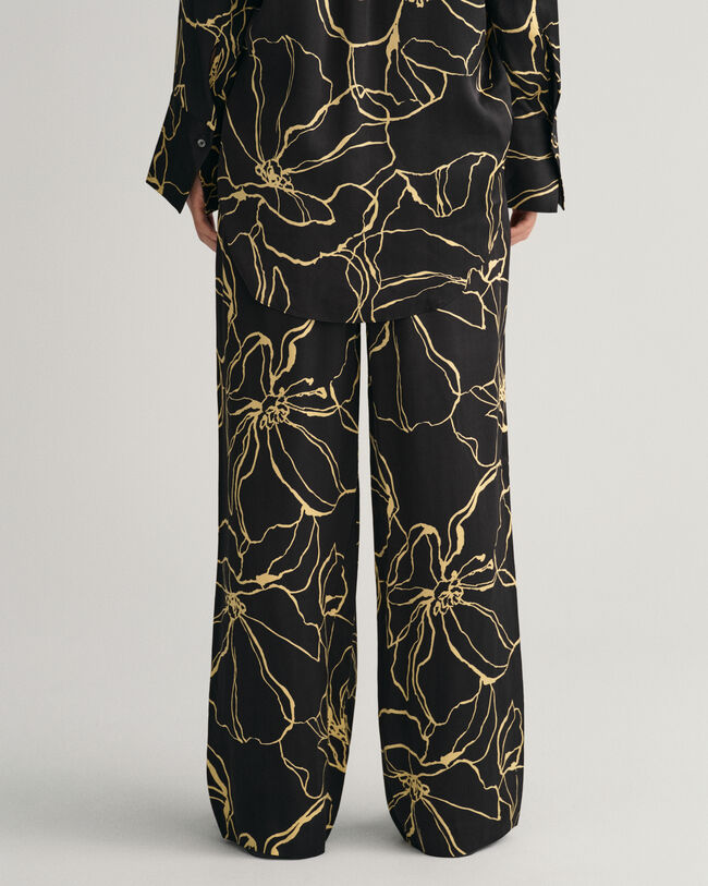 Line Drawing dra-p&aring;-byxor