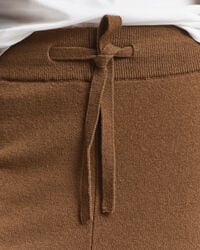 Stickade byxor i superfin lammull