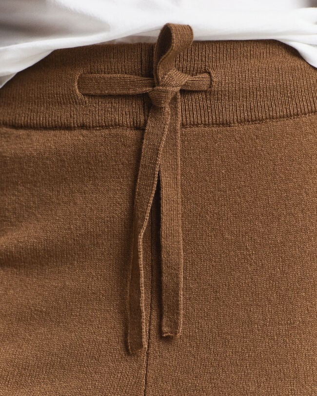 Stickade byxor i superfin lammull