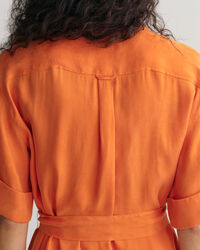 Kort&auml;rmad skjortkl&auml;nning med fickor med lock