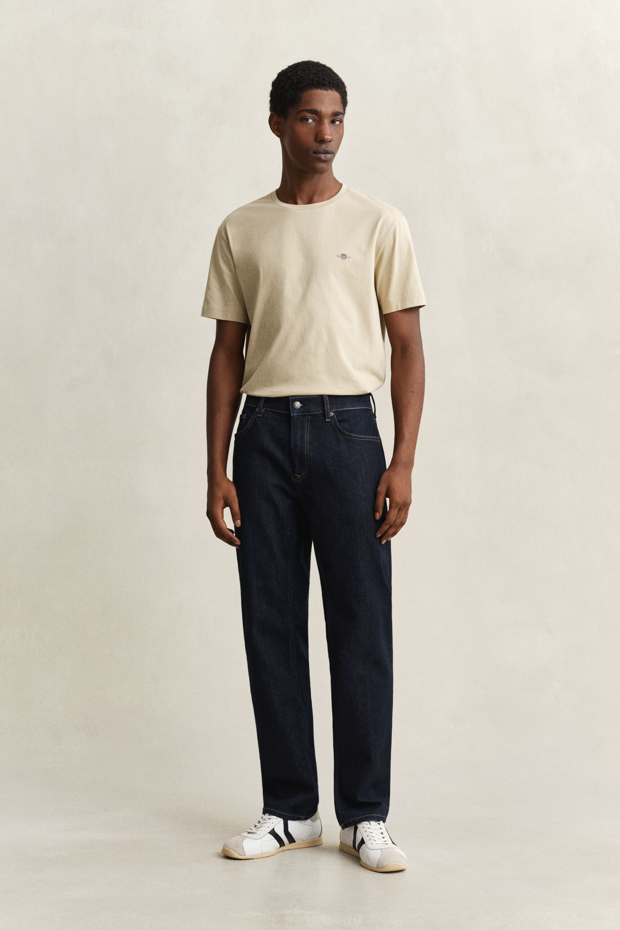 Regular fit jeans i stilren tvätt