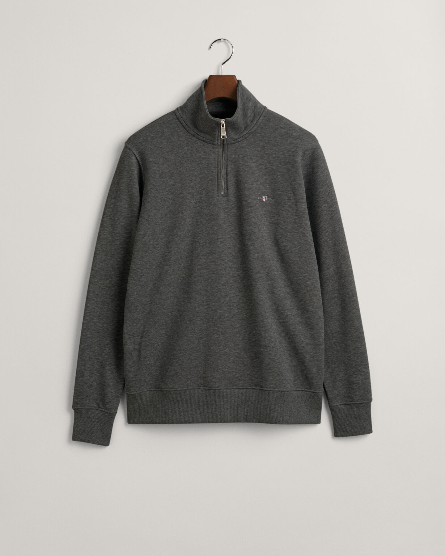 Seasonal Essential Archive Shield sweatshirt med halv dragkedja