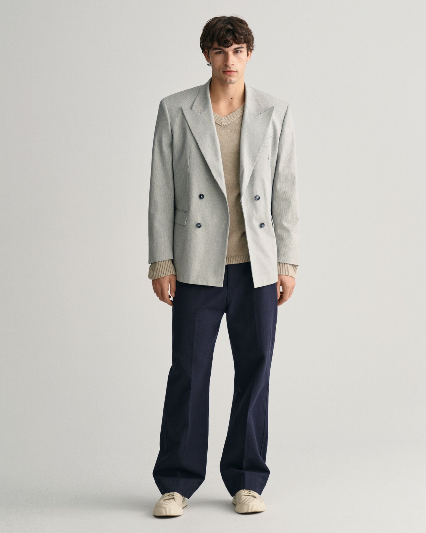 V-ringad tr&ouml;ja i linneblandning