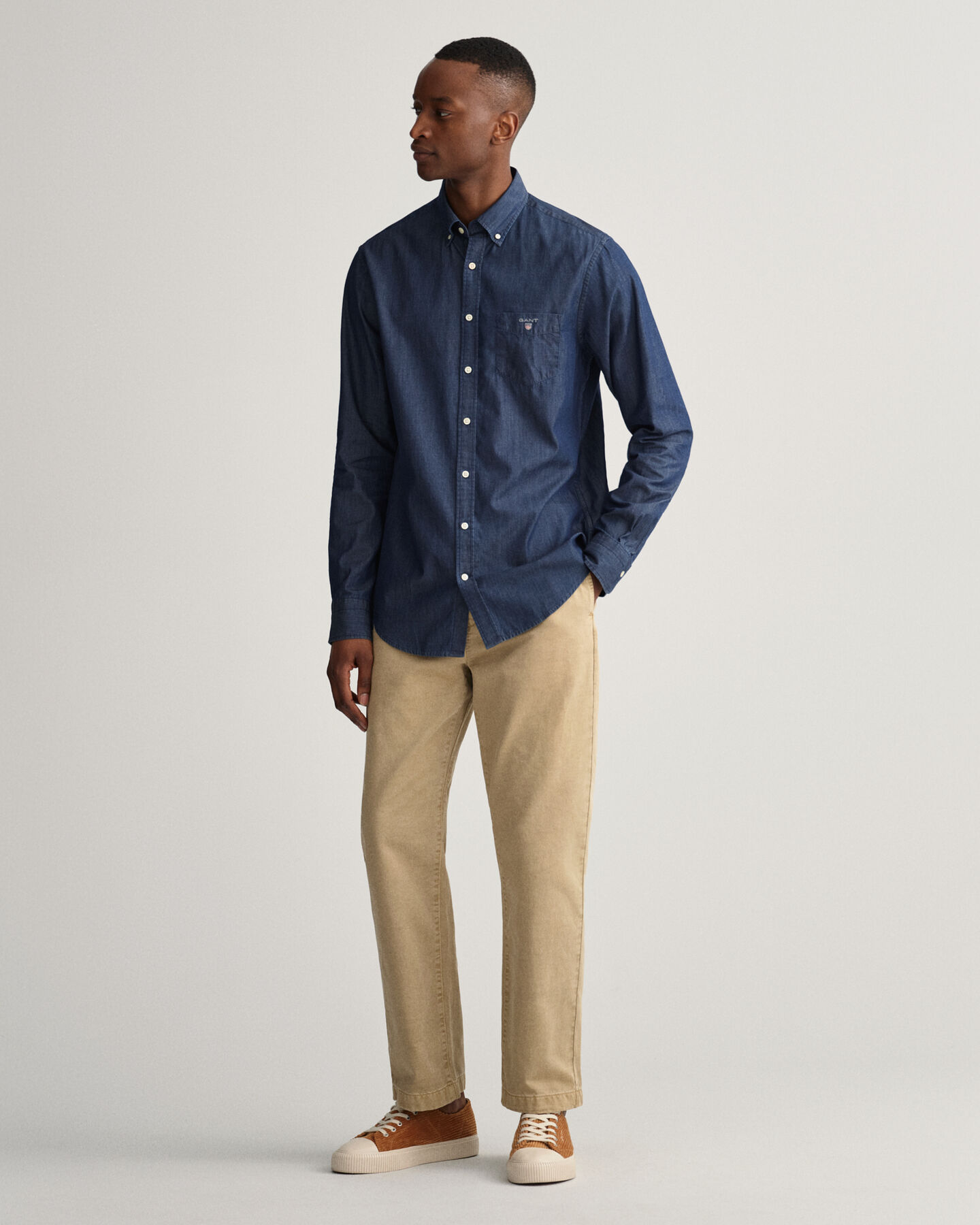 Regular fit indigofärgad skjorta