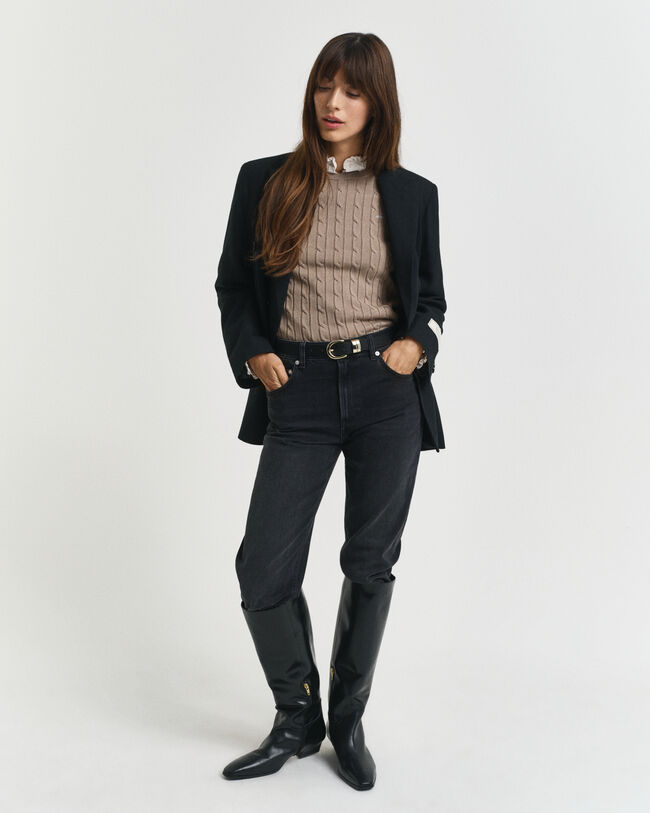 Kabelstickad tröja i bomullsstretch med rund hals