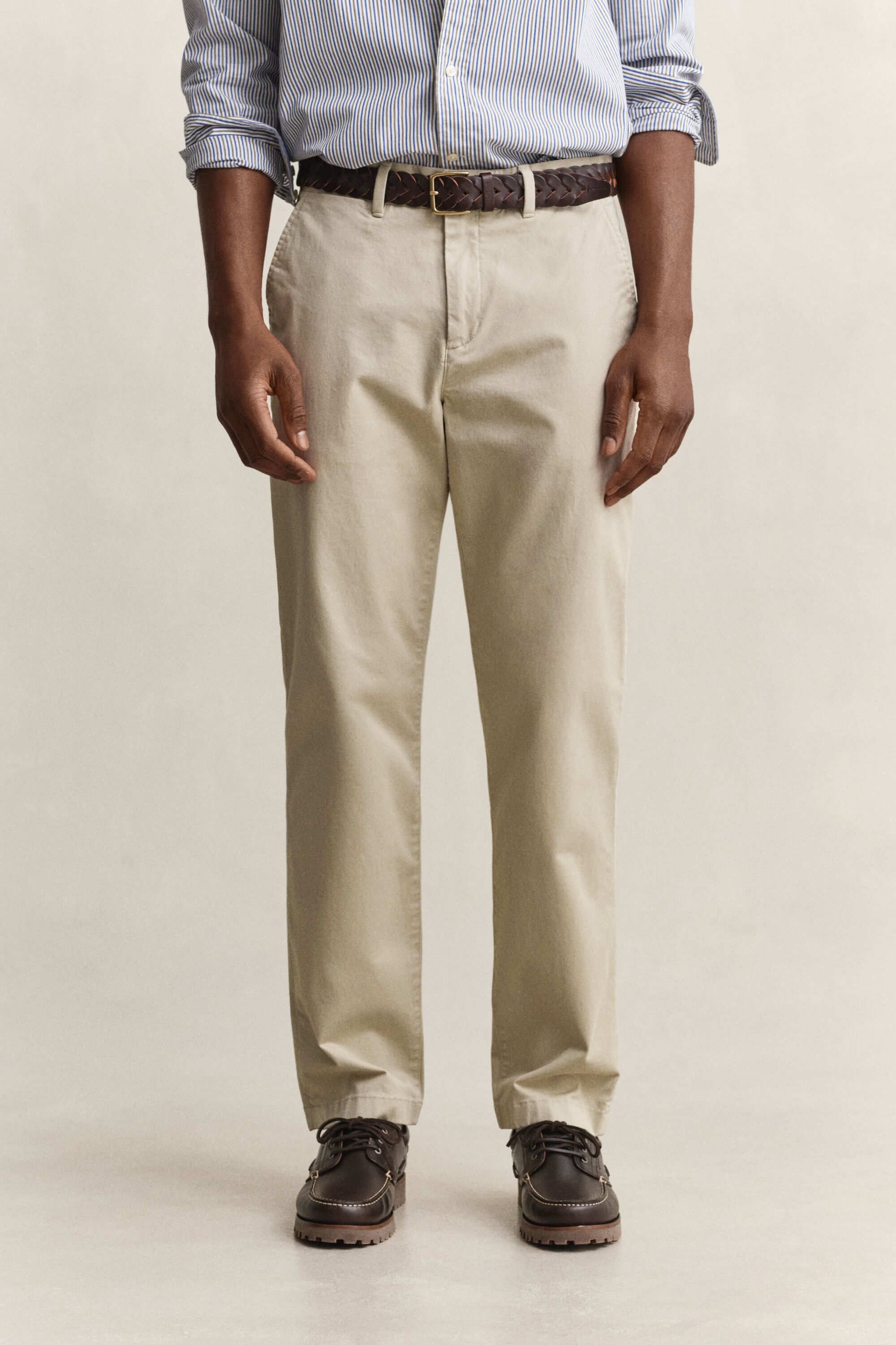 Klassiska chinos med regular fit