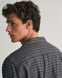 Presentf&ouml;rpackning med pyjamasskjorta och -byxor i flanell