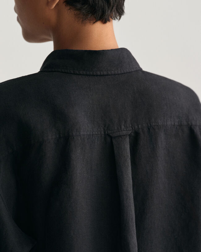 Relaxed fit kort linneskjorta