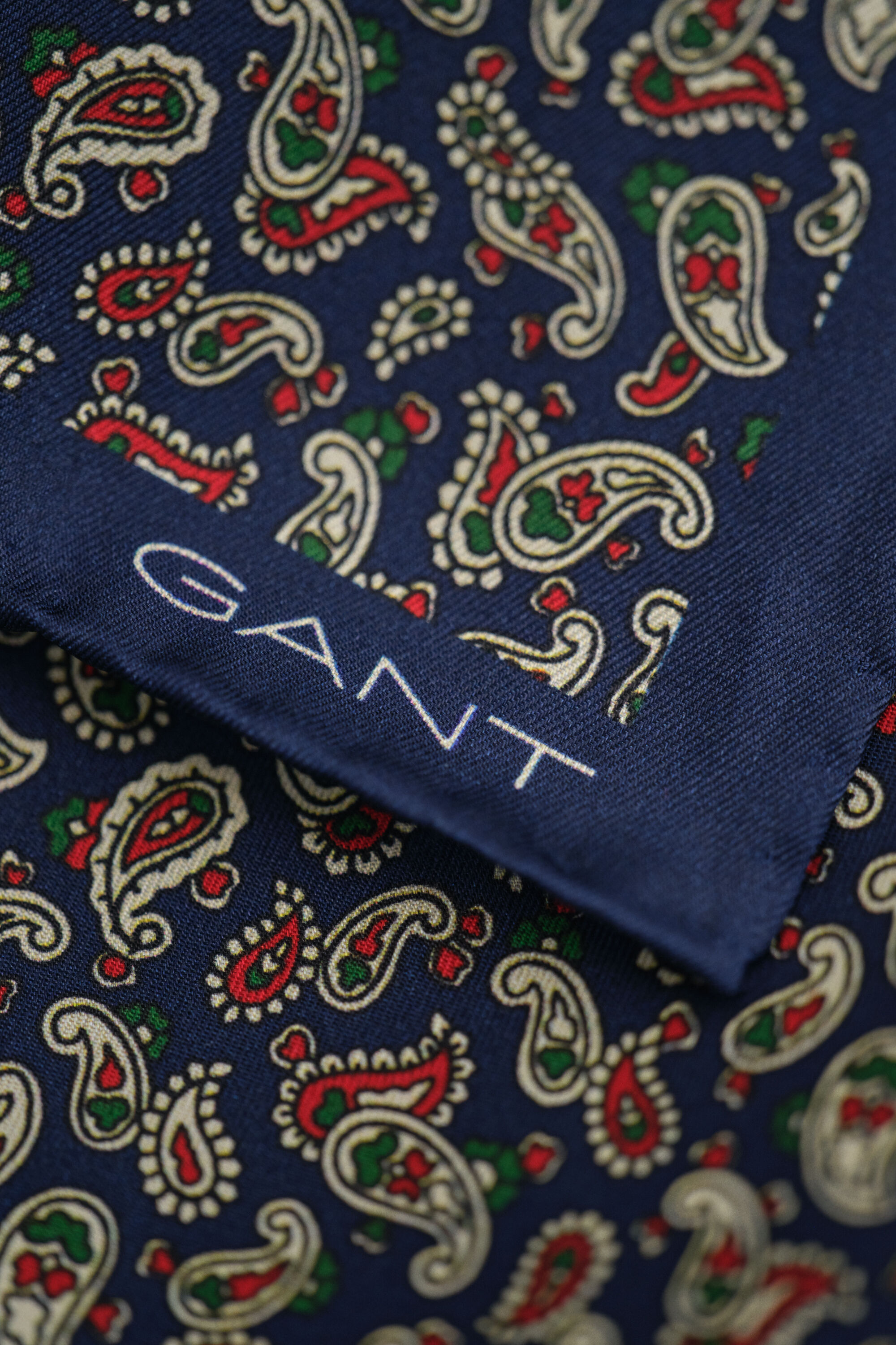 Foulardmönstrad näsduk