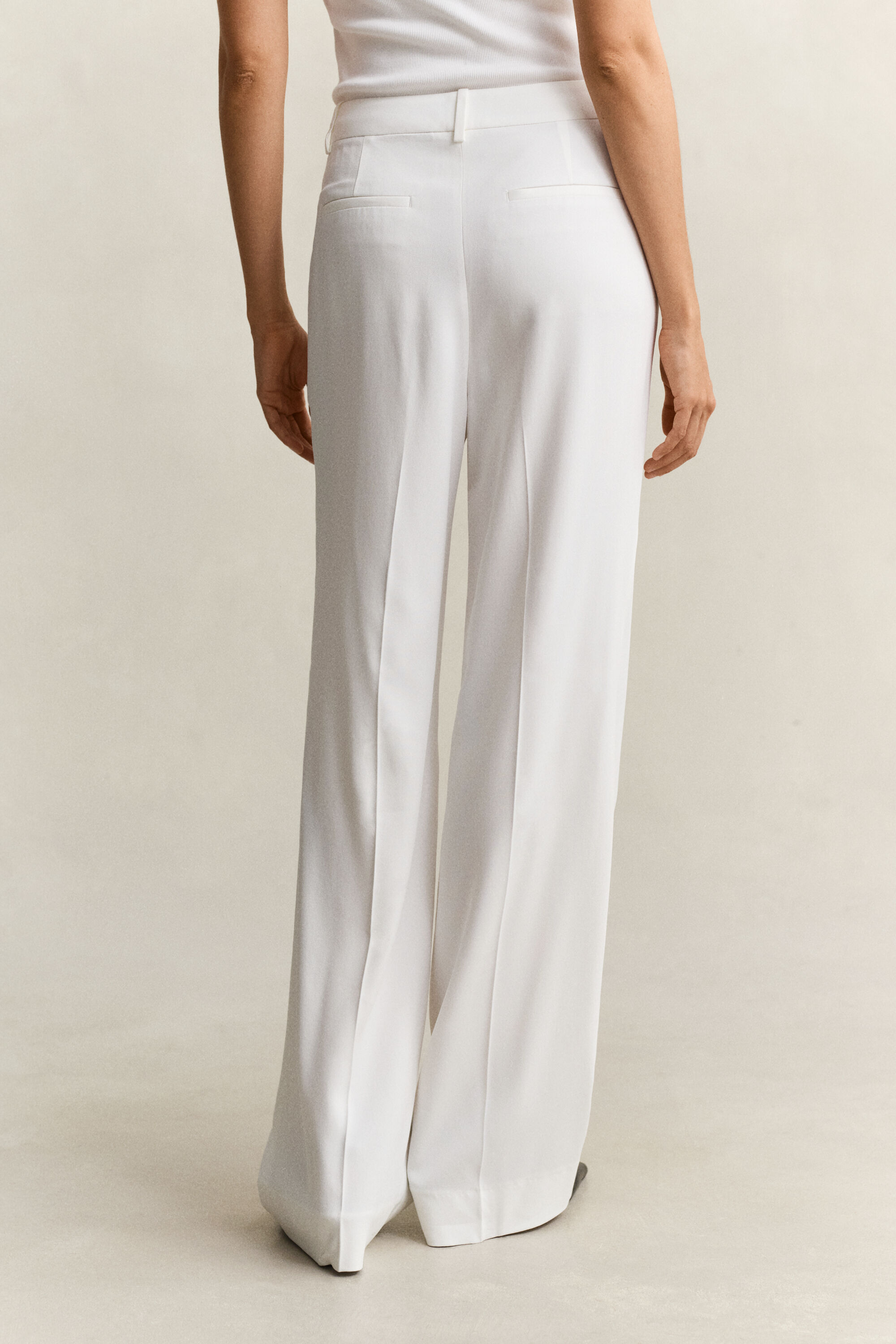 Skräddarsydda byxor i crêpe