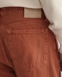 Arley regular fit f&auml;rgade jeans