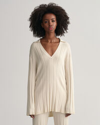 Ribbstickad tröja med öppen krage