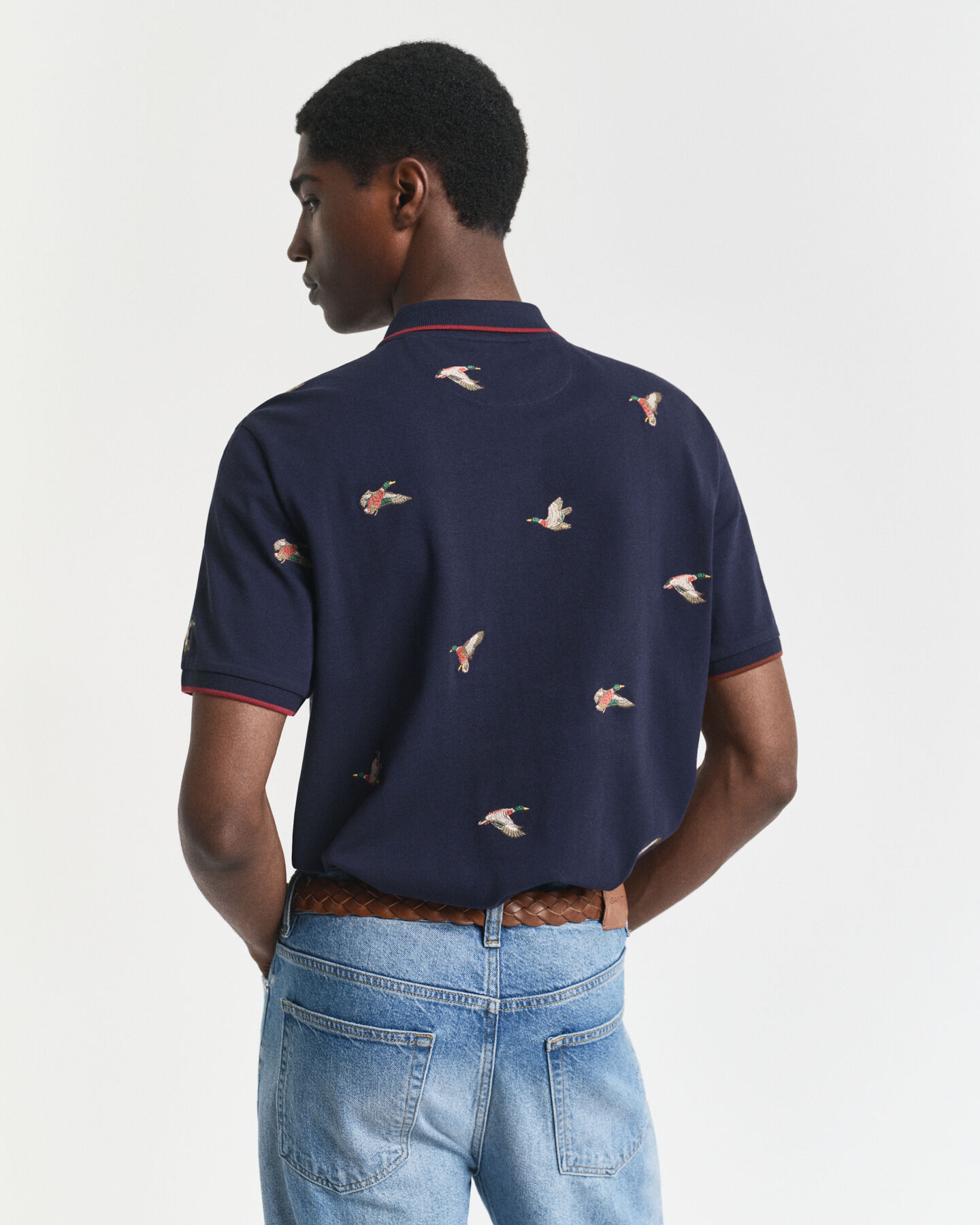 Broderad pikétröja