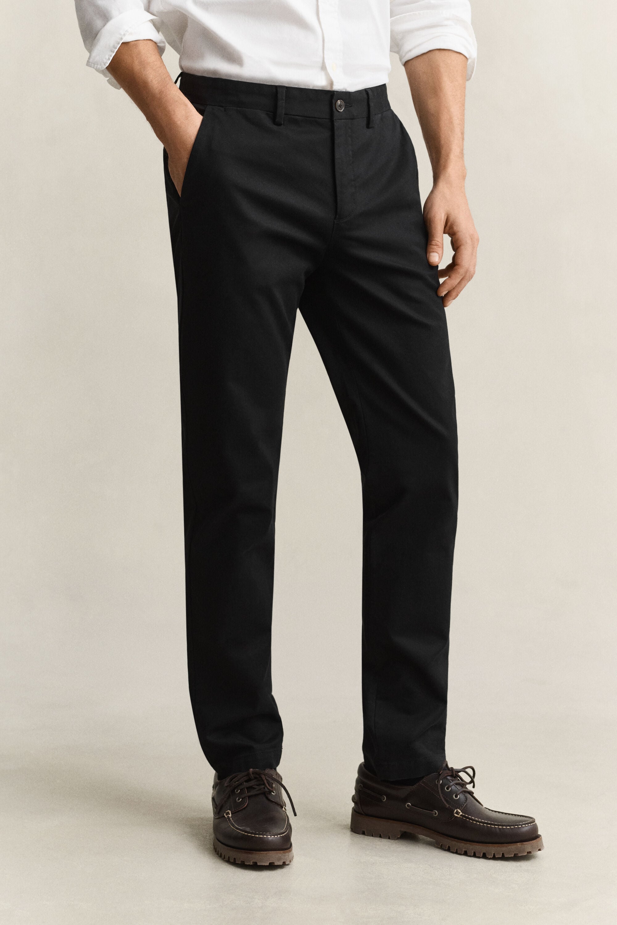 Eleganta chinos med slim fit