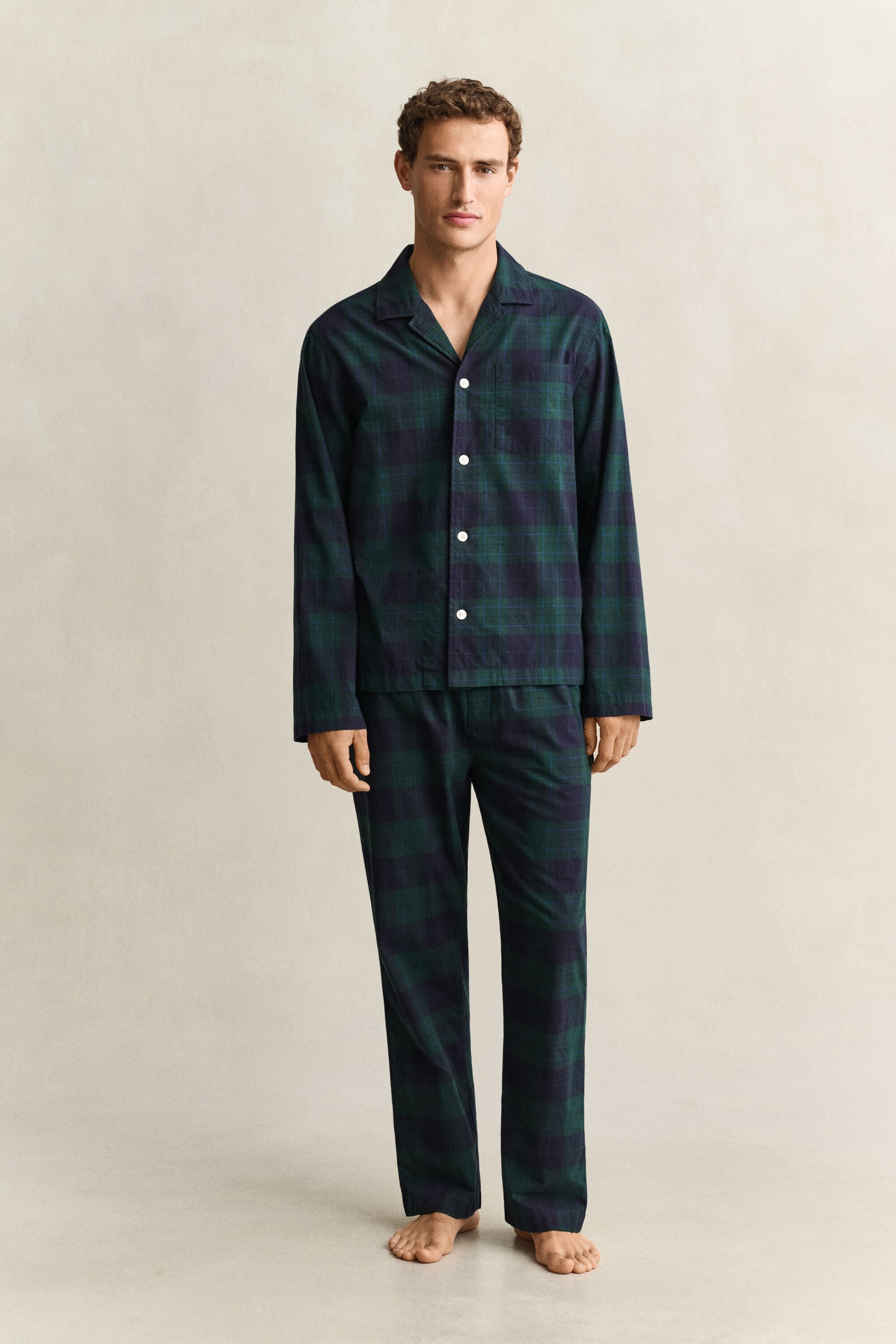 Rutig pyjamas i presentförpackning