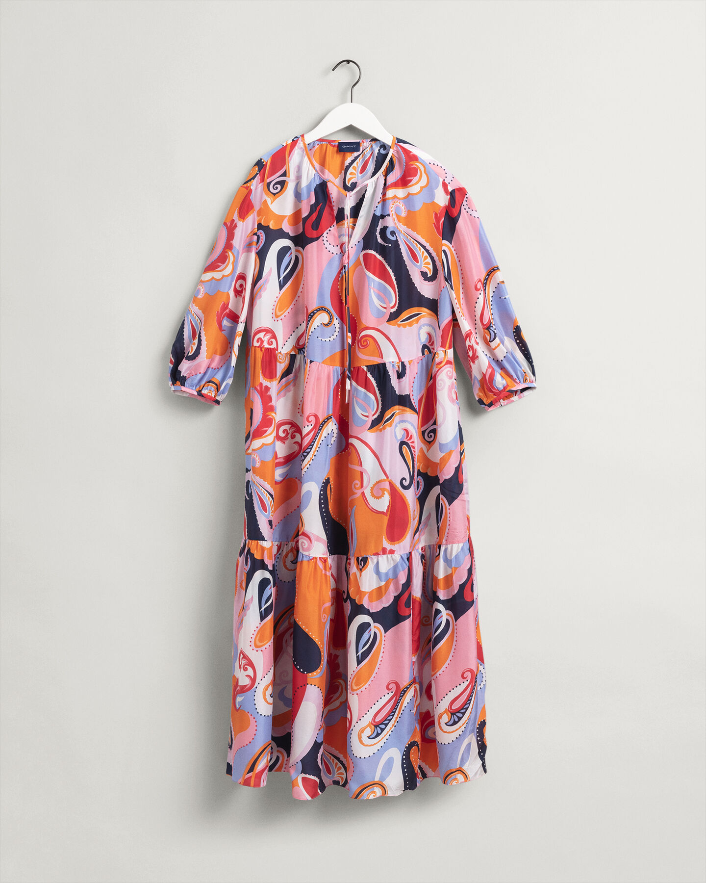 Paisleym&ouml;nstrad sidenkl&auml;nning