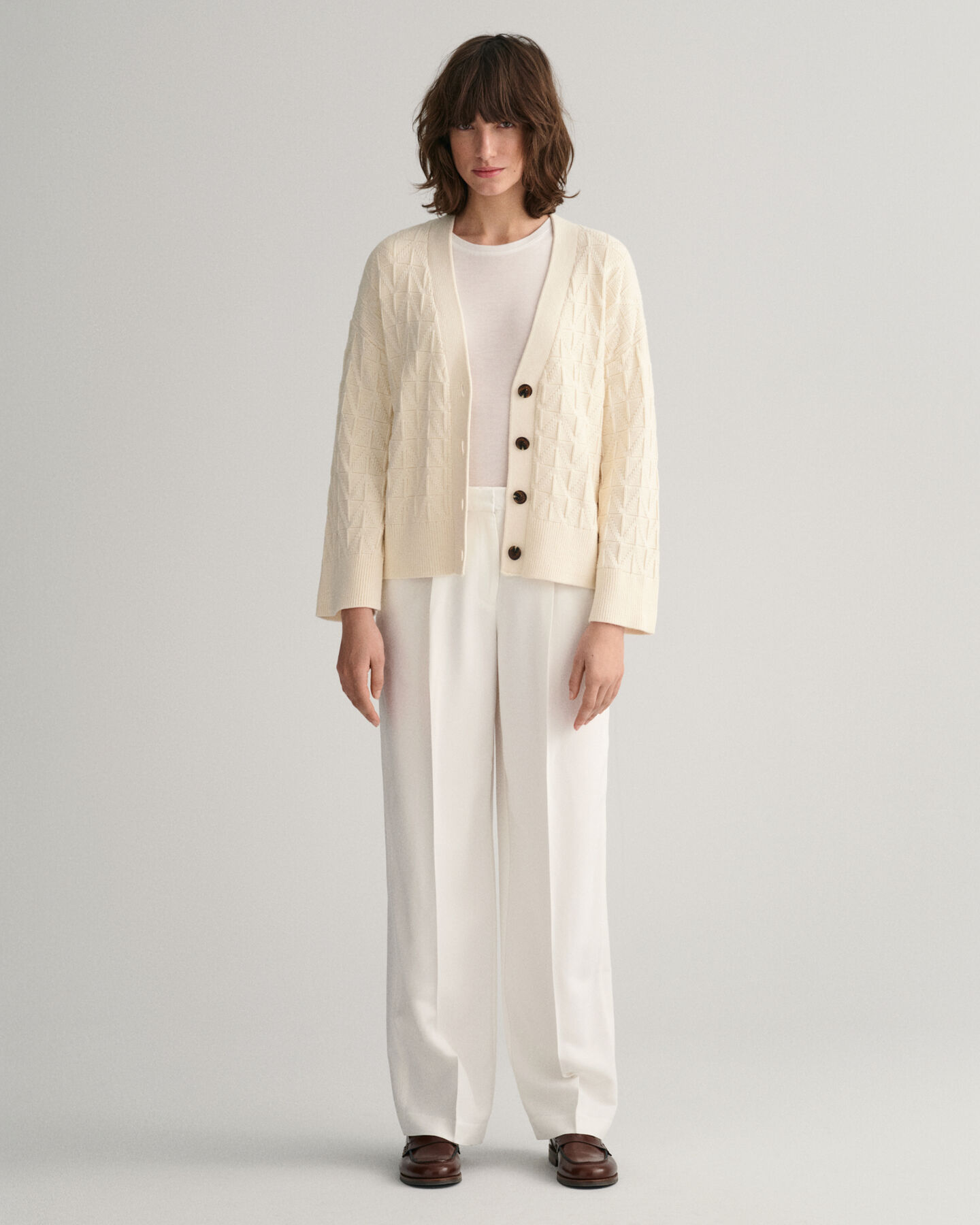 Fiskbensm&ouml;nstrad V-ringad kofta