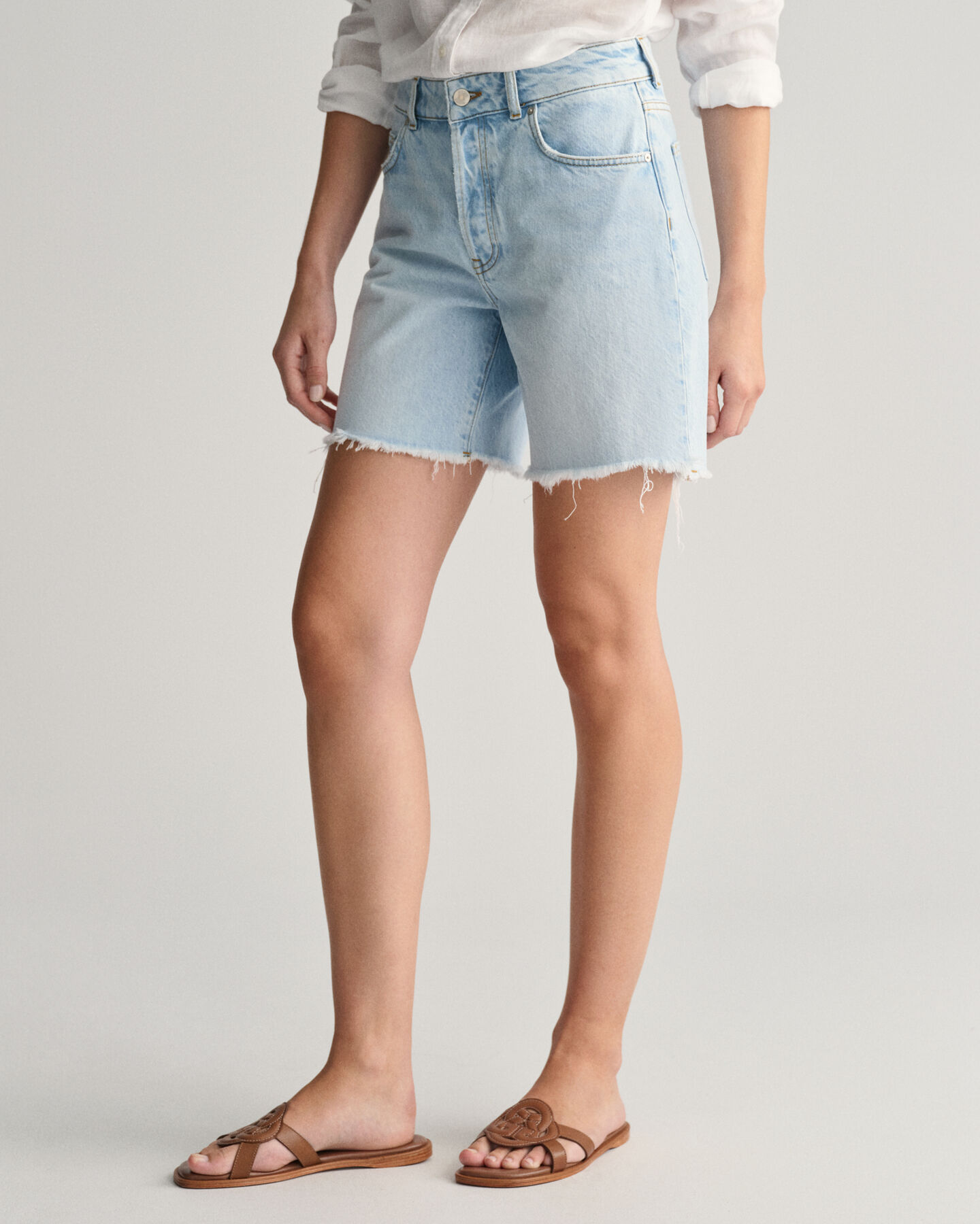Regular fit halvl&aring;nga denimshorts