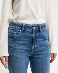 Slim fit jeans med utställda ben