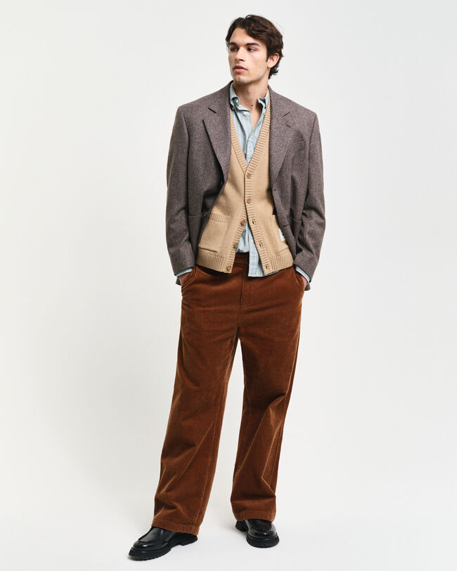 Väst i ull med knappar