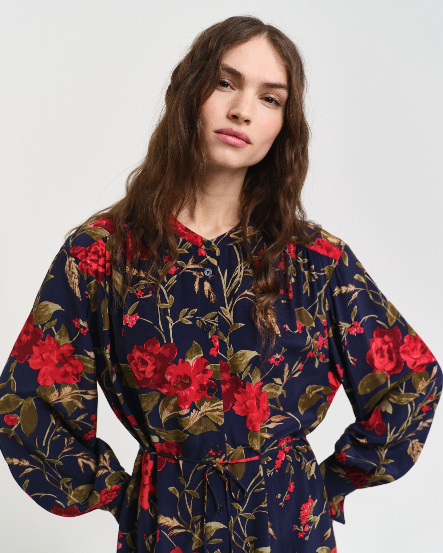 Rosenmönstrad klänning