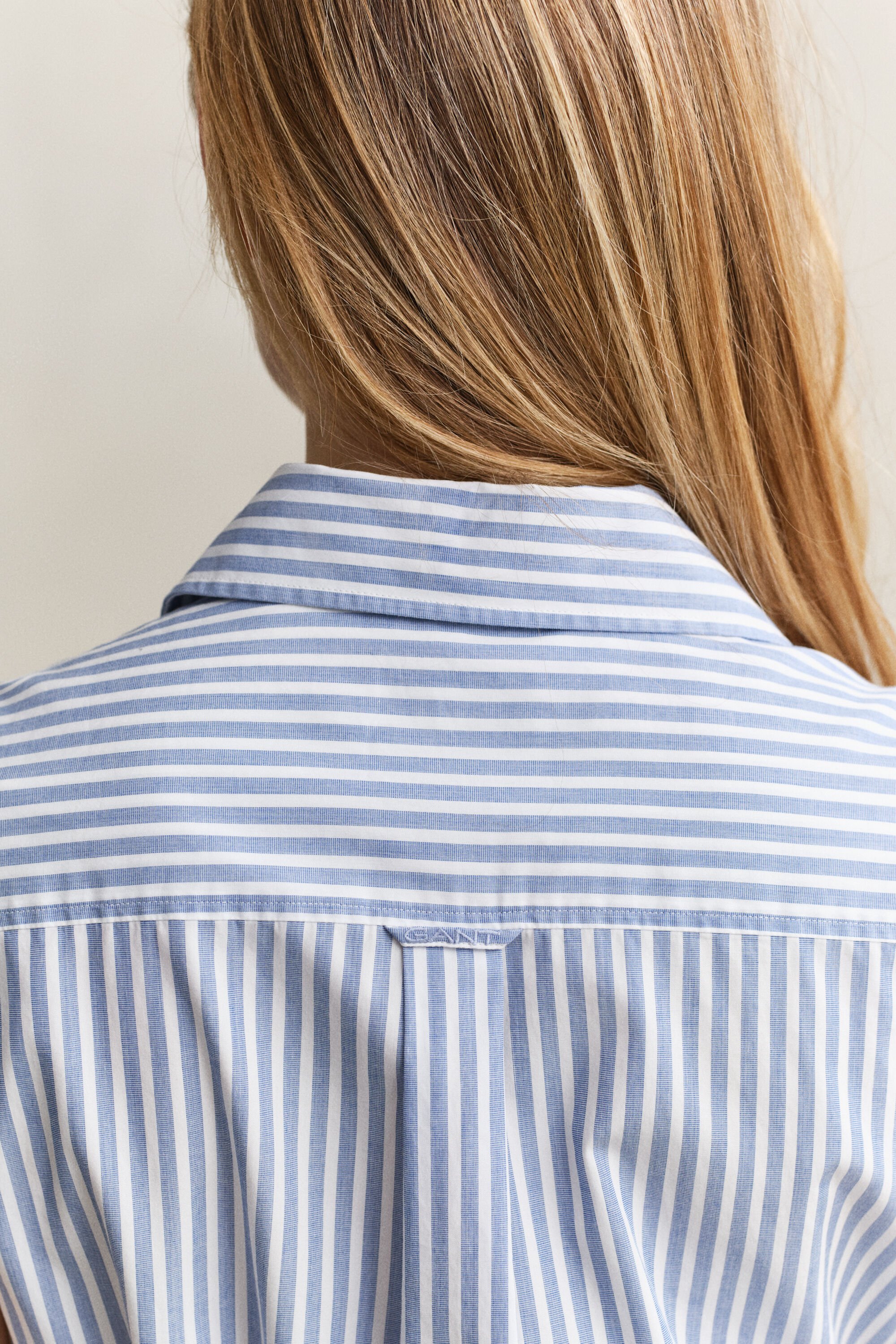 Ärmlös randig bomullsklänning