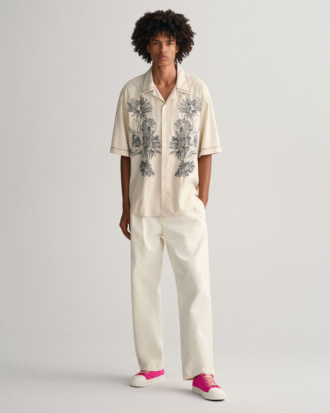 Oversized broderad skjorta med kort ärm