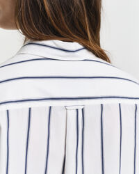 Oversized klassisk randig poplinskjorta