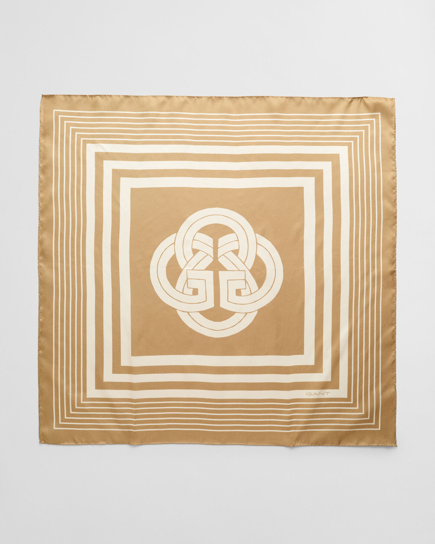 Silkessjal med monogram