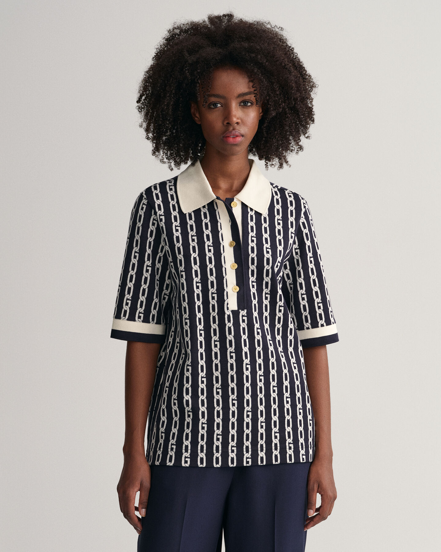 Chain Jacquard pik&eacute;tr&ouml;ja med halvl&aring;ng &auml;rm