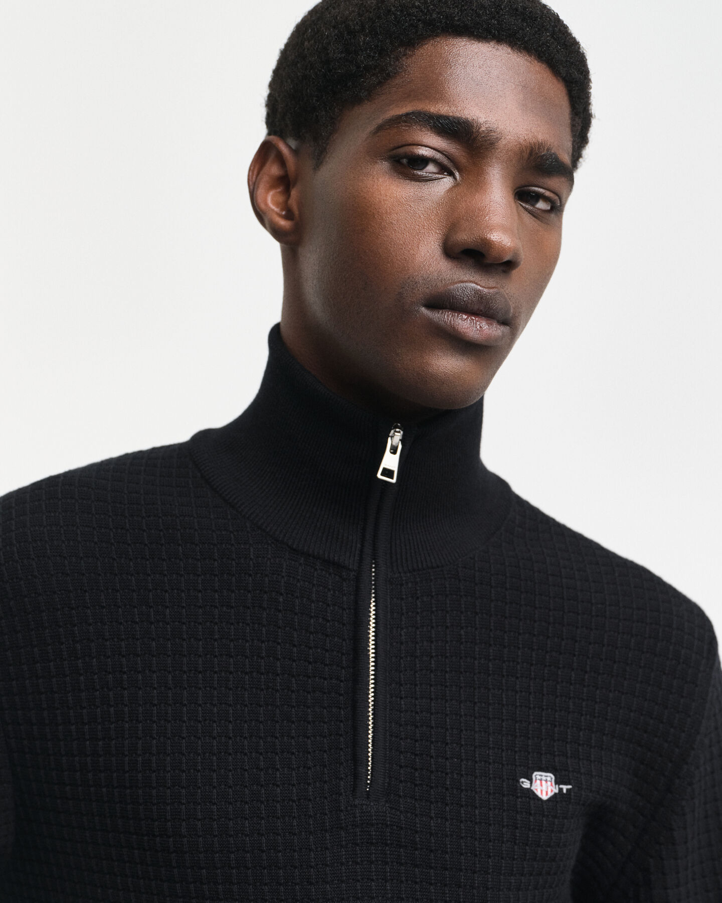 Bomullstr&ouml;ja med struktur och halv dragkedja